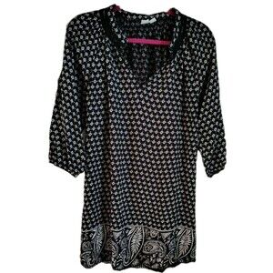Roxy Dress Size M V Neck 3/4 Sleeve  Diamond Patterns Black